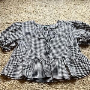 Wild Fable tie front puff sleeve gingham top